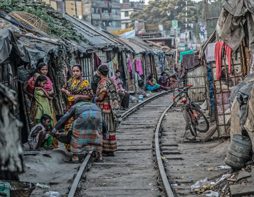 dhaka_slum04A.JPG